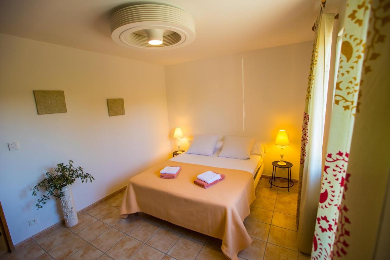Les Villas De Perret Joyeuse Eksteriør billede