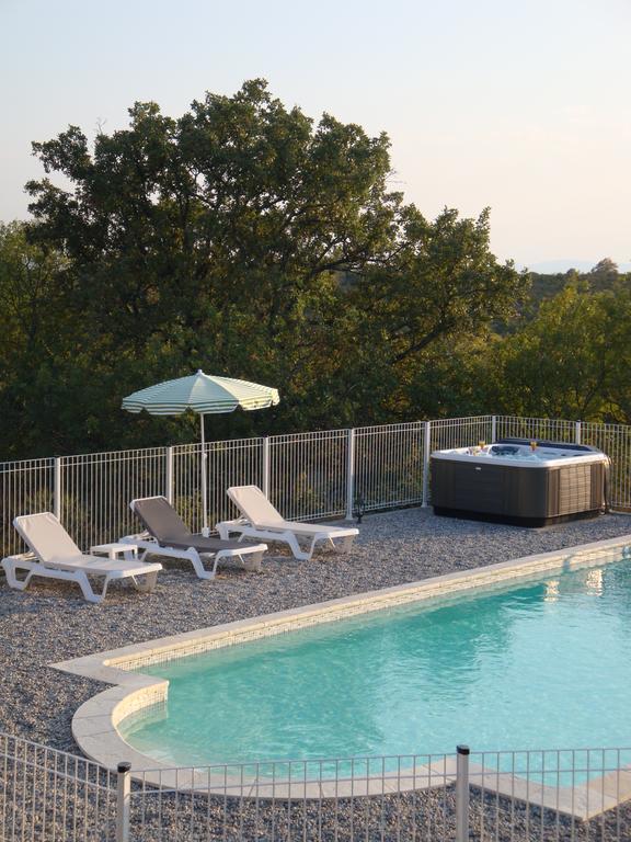 Les Villas De Perret Joyeuse Eksteriør billede
